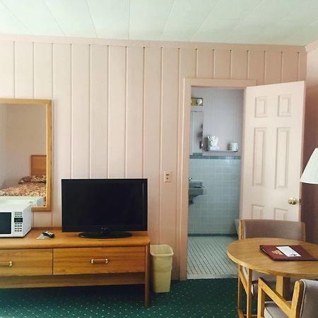 Rainbow Motel Mackinaw City Esterno foto