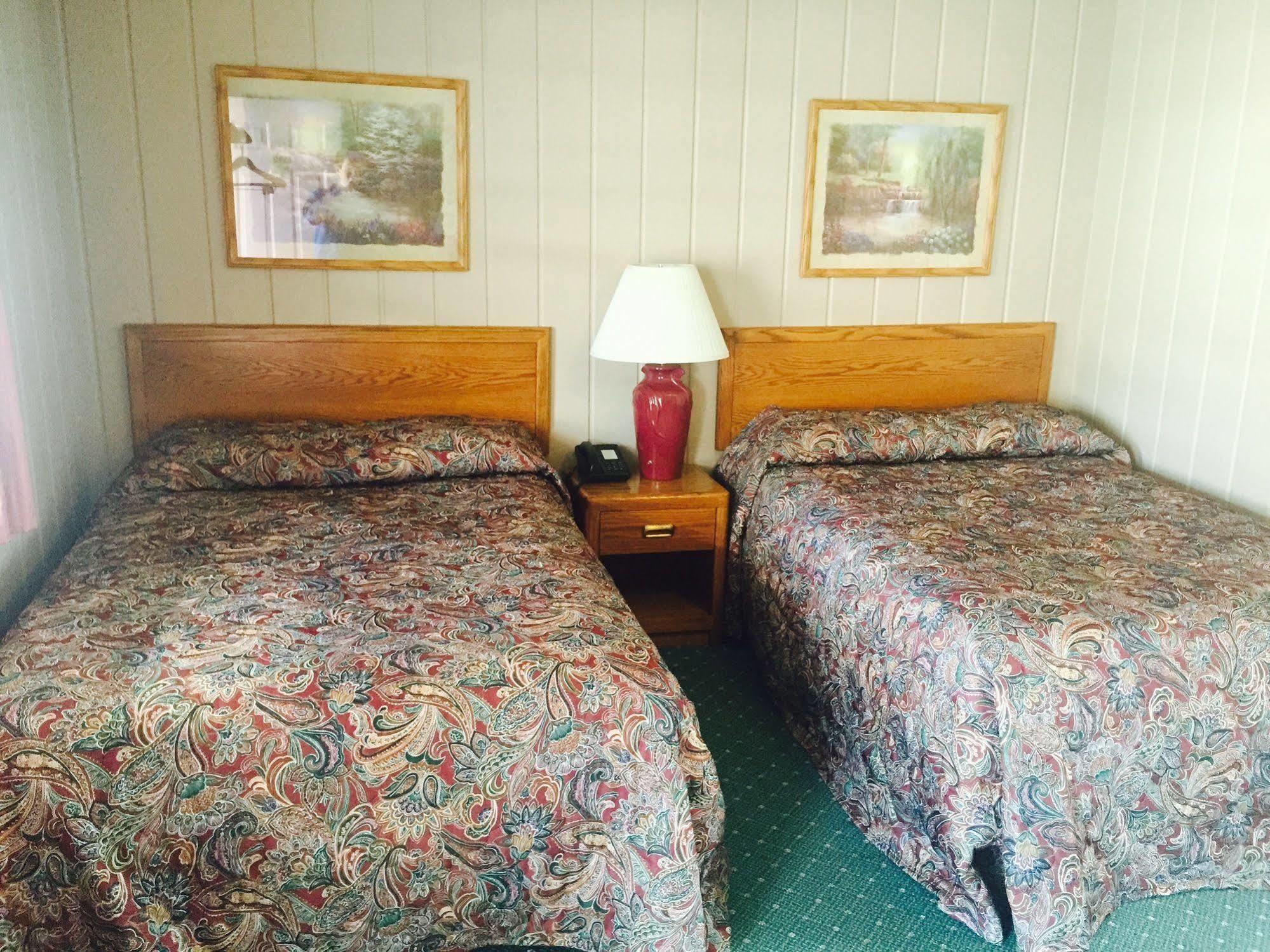 Rainbow Motel Mackinaw City Esterno foto